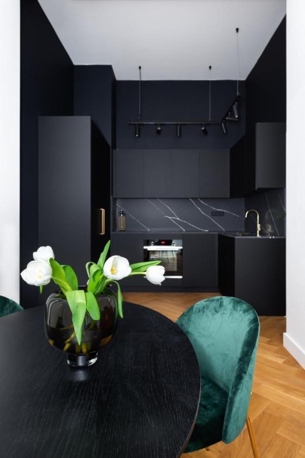 Turnkey I Premium Apartment Praga Esterno foto