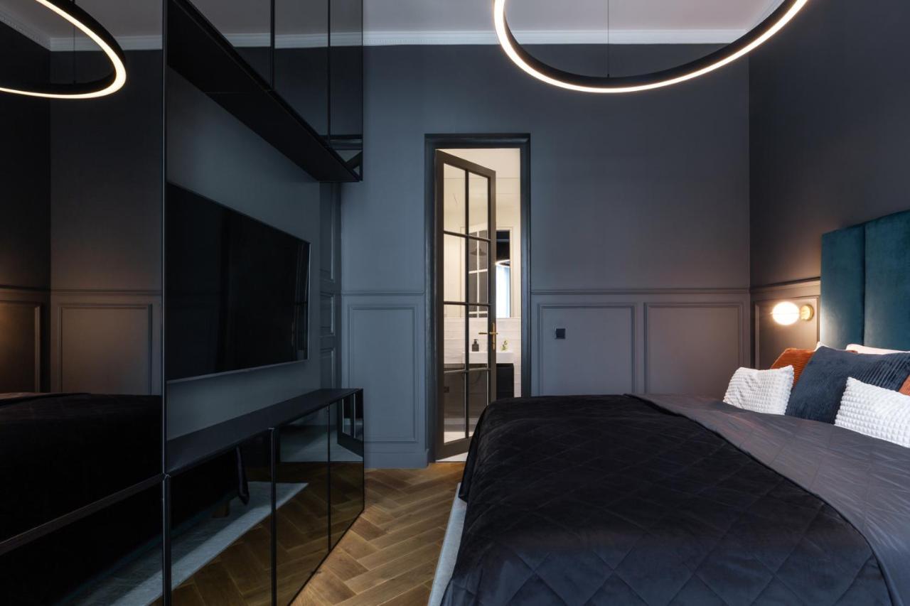 Turnkey I Premium Apartment Praga Esterno foto
